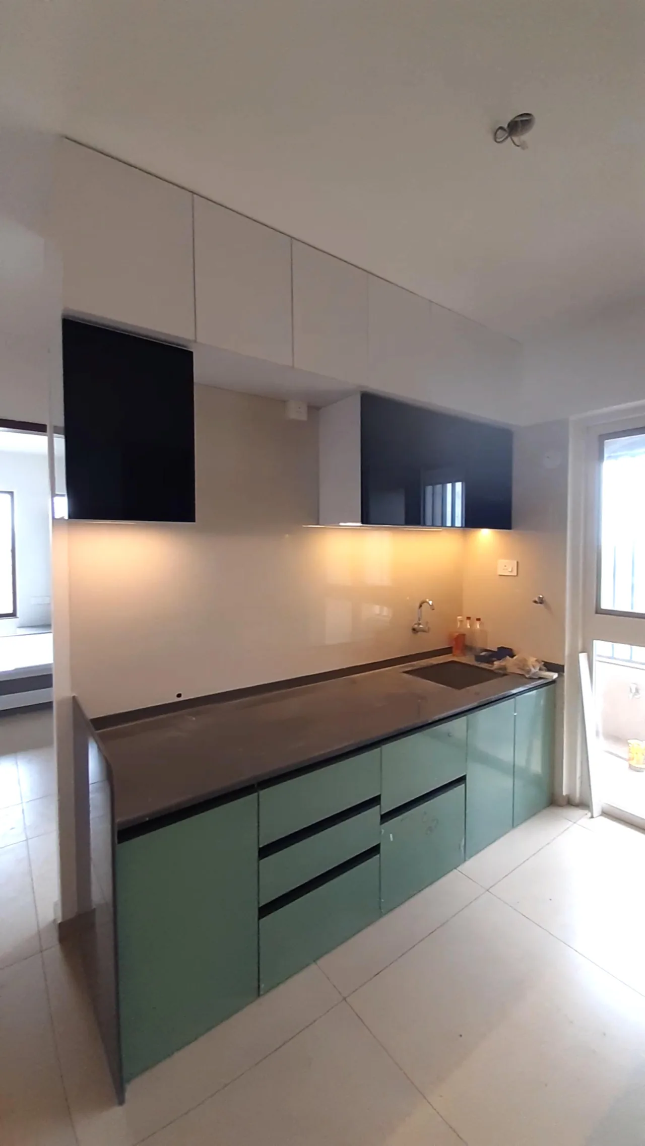 Modular kitchen interior by SquareWoods